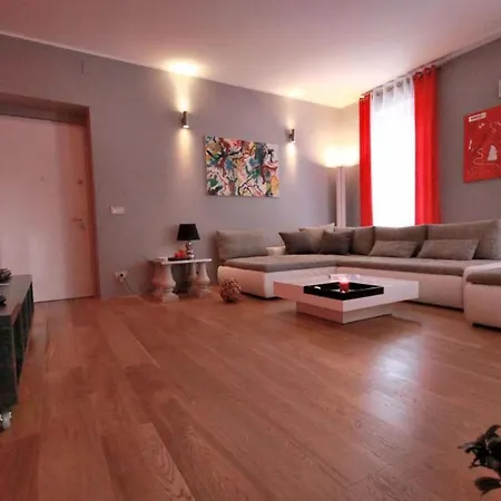 Apartment Mandria *