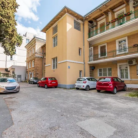 Apartman Mandria